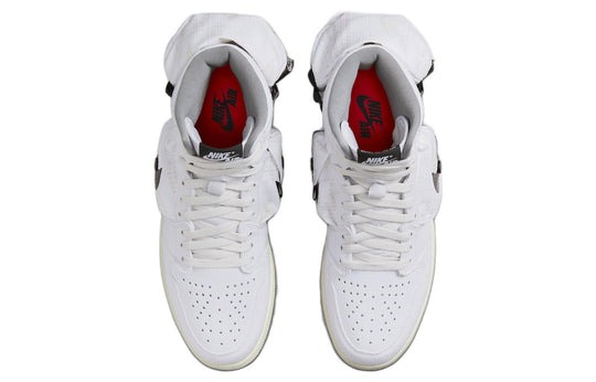 Giay Nike Air Jordan 1 Retro High Utility 'White Black' DO8727-100