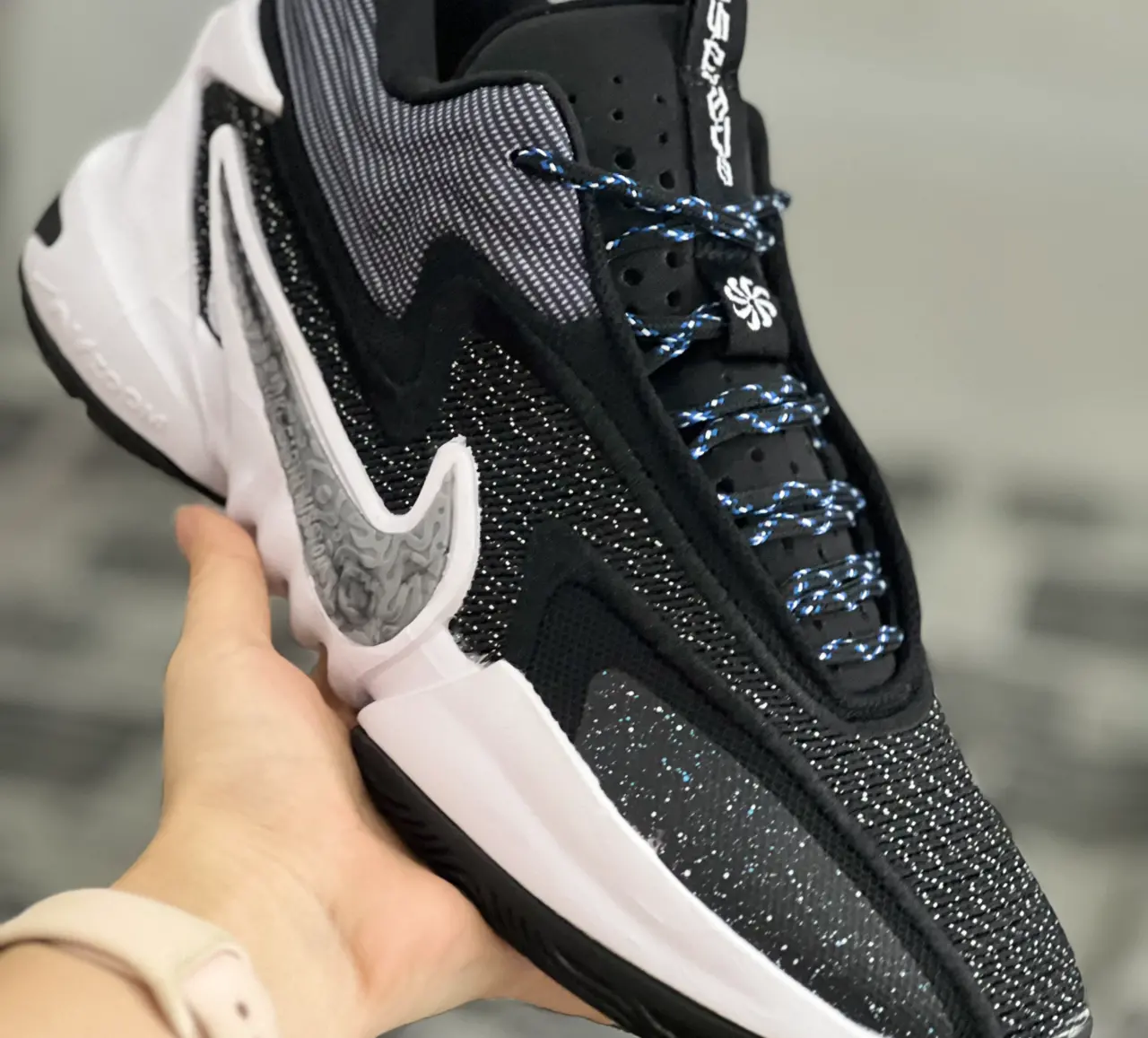 Giay Nike Cosmic Unity 2 'Black Football Grey' DH1537-003
