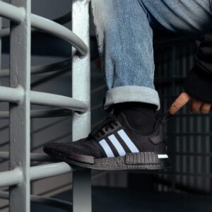 Giay Adidas NMD R1 'Japanese Side Print Black White' H01926