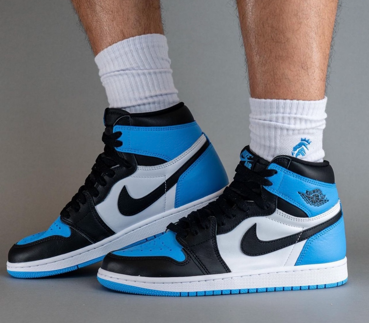 Giay Nike Air Jordan 1 Retro High OG 'UNC Toe' DZ5485-400