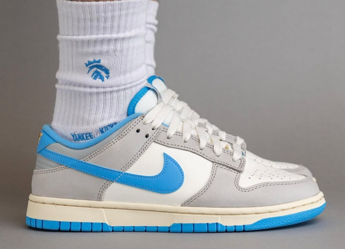 Giay Nike Dunk Low 'Sail University Blue' FN7488-133