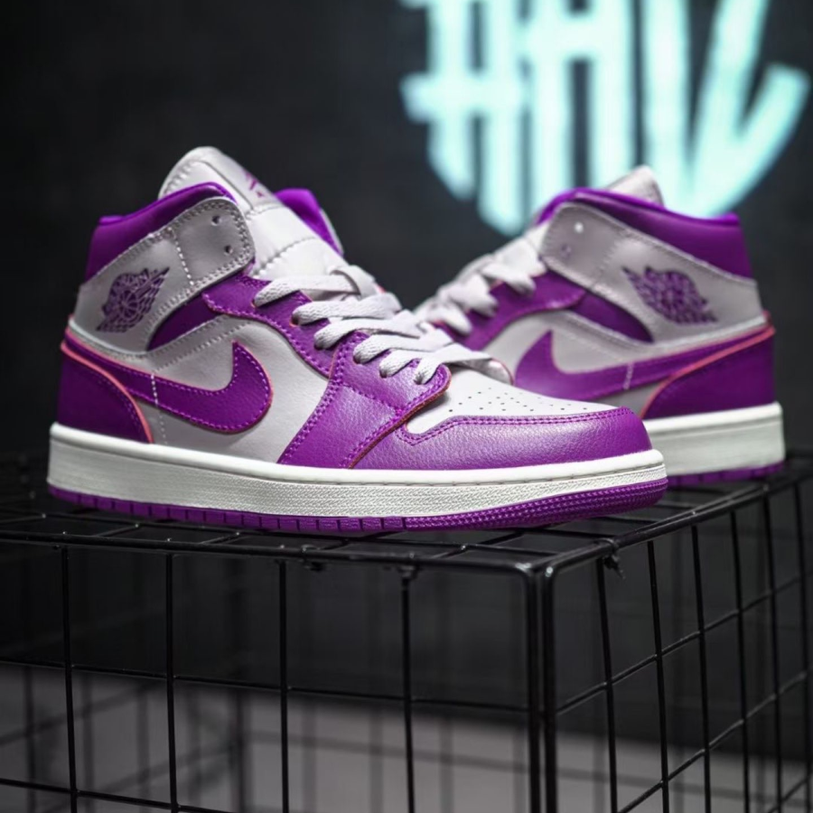 Giay Nike Air Jordan 1 Mid 'Magenta' BQ6472-501