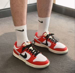 Giay Nike Dunk Low Retro PRM 'University Red Black' DZ2536-600