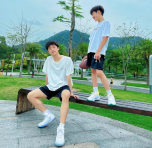 Giay Nike Kyrie Flytrap 4 'White Purple Pulse' CT1973-101