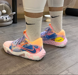 Giay Nike PG 6 'Painted Swoosh' DO9824-100