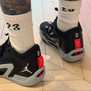 Giay Nikre Jordan Tatum 1 PF 'Old School' DZ3322-001