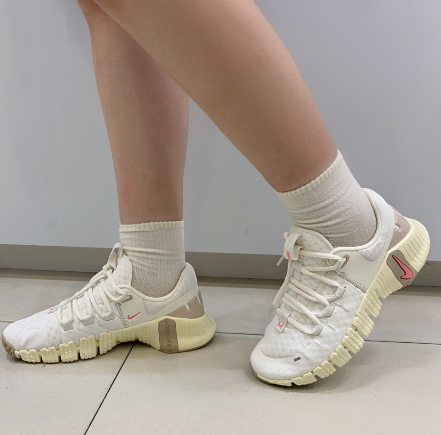 Giay Nike Free Metcon 5 'Sail Sanddrift' DV3950-100