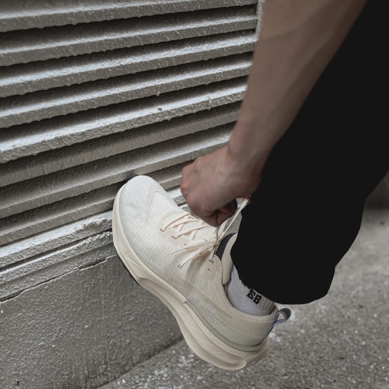 Giay Nike ZoomX Invincible Run 3 'Light Cream' DR2615-200