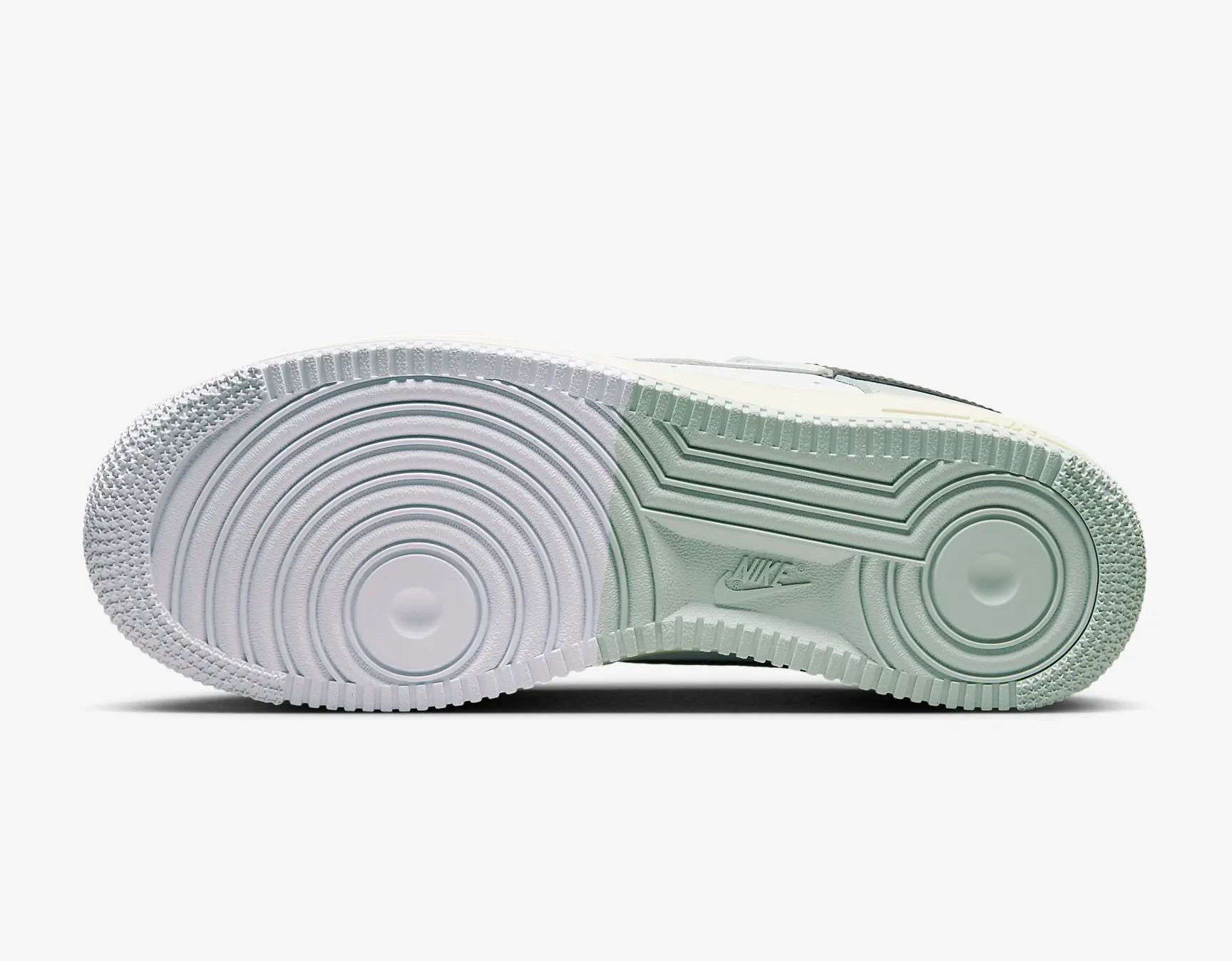 Giay Nike Air Force 1 '07 LV8 'Light Silver' DZ2522-001