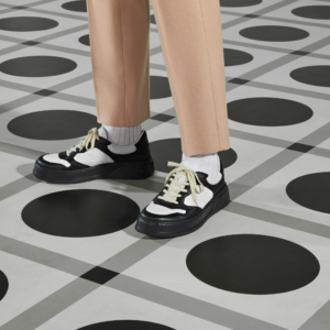 Giay Gucci GG Embossed 'White Black' 669582-AAA4T-1068