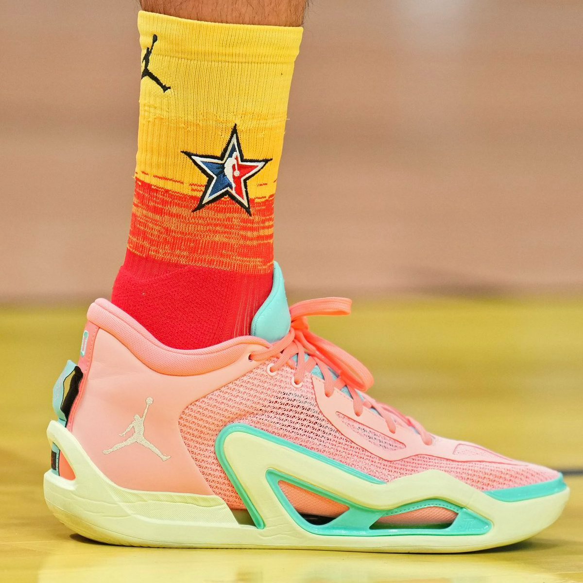 Giay Nike Air Jordan Tatum 1 'Pink Lemonade' DX6733-600