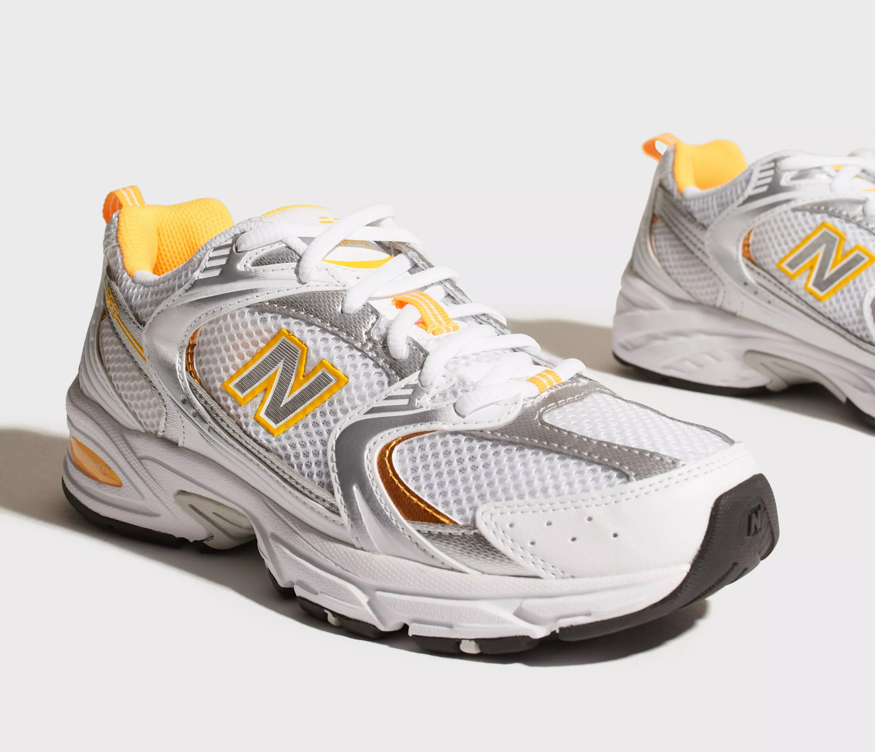 Giay New Balance MR 530 PUT 'White Vibrant' MR530PUT