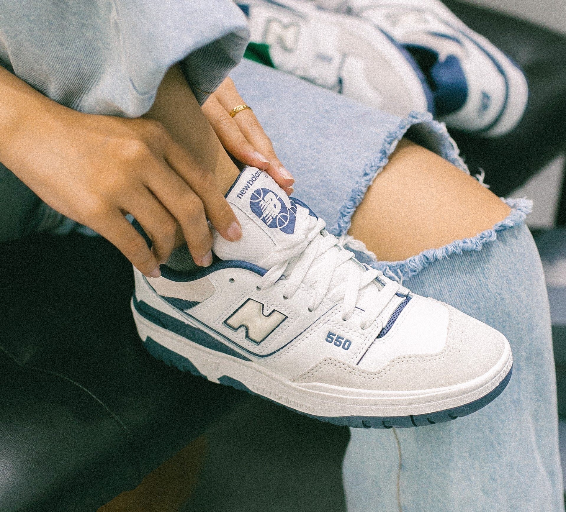 Giay New Balance 550 'White Dusty Blue' BB550STG