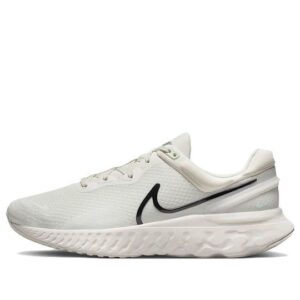Giay Nike React Miler 3 'Phantom Light Bone' DD0490-004