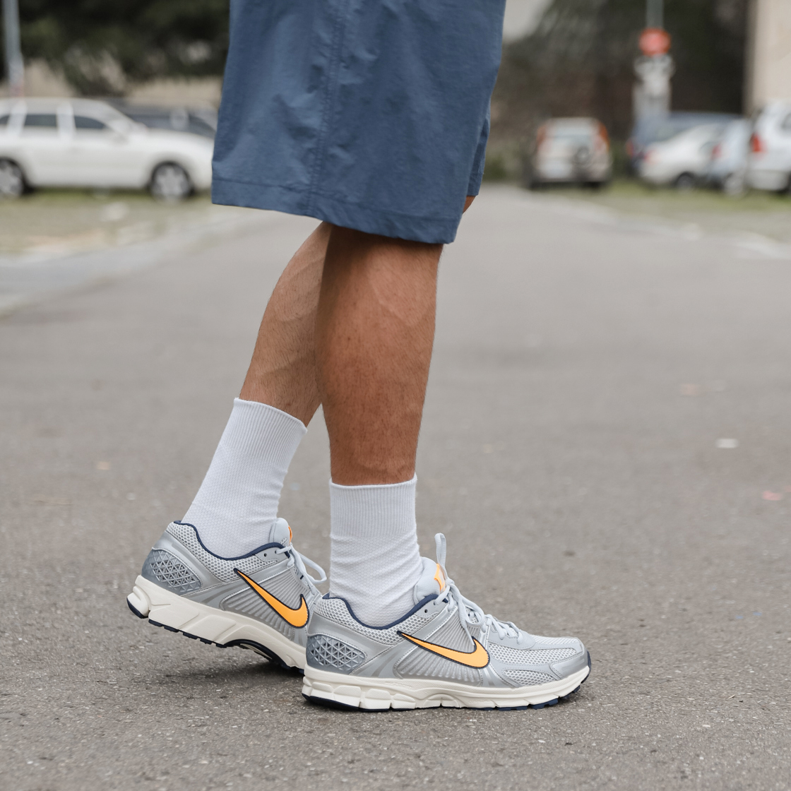 Giay Nike Air Zoom Vomero 5 'Pure Platinum Orange' FJ4151-001