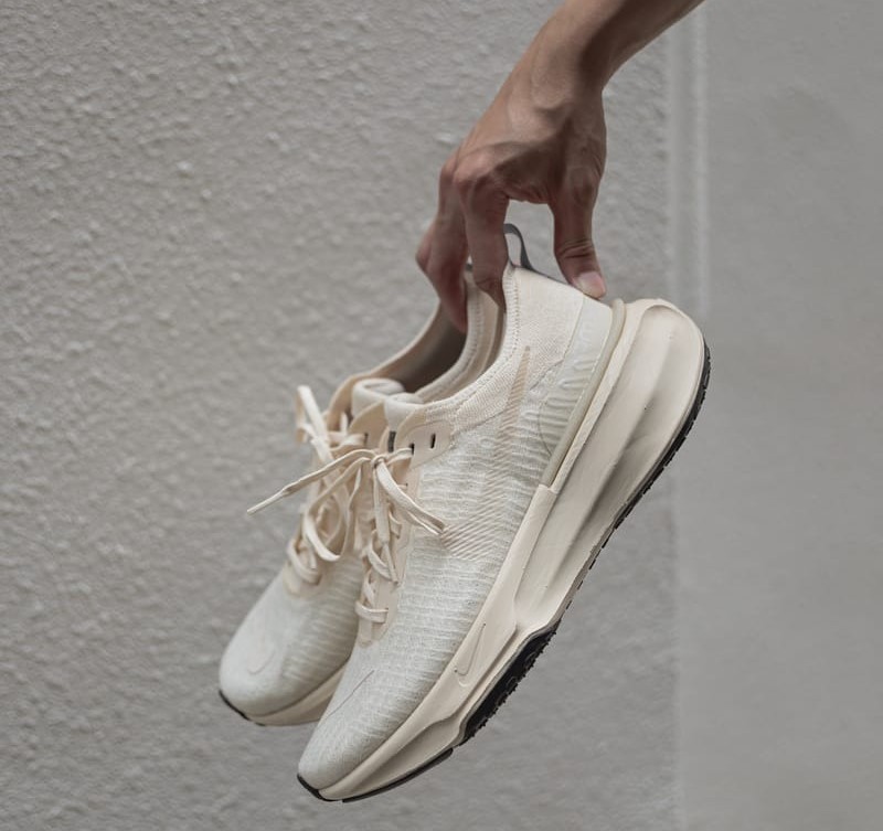 Giay Nike ZoomX Invincible Run 3 'Light Cream' DR2615-200