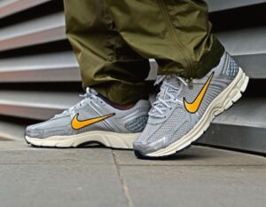 Giay Nike Air Zoom Vomero 5 'Pure Platinum Orange' FJ4151-001