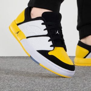 Giay Nike Air Jordan Nu Retro 1 'Black Varsity Maize' DV5141-017