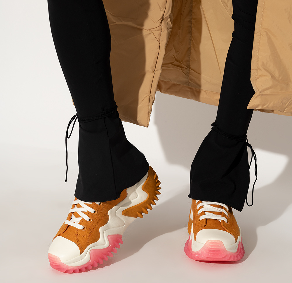 Giay Converse Run Star Motion 'Strawberry Jam Egret' A00854C