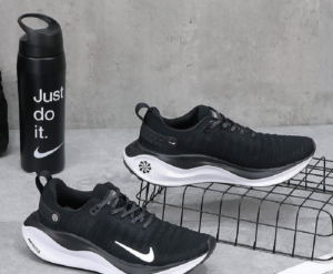 Giay Nike ReactX Infinity Run 4 'Black White' DR2665-001