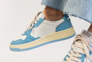 Giay Autry Medalist Low 'Light Blue White' AULW-WB08