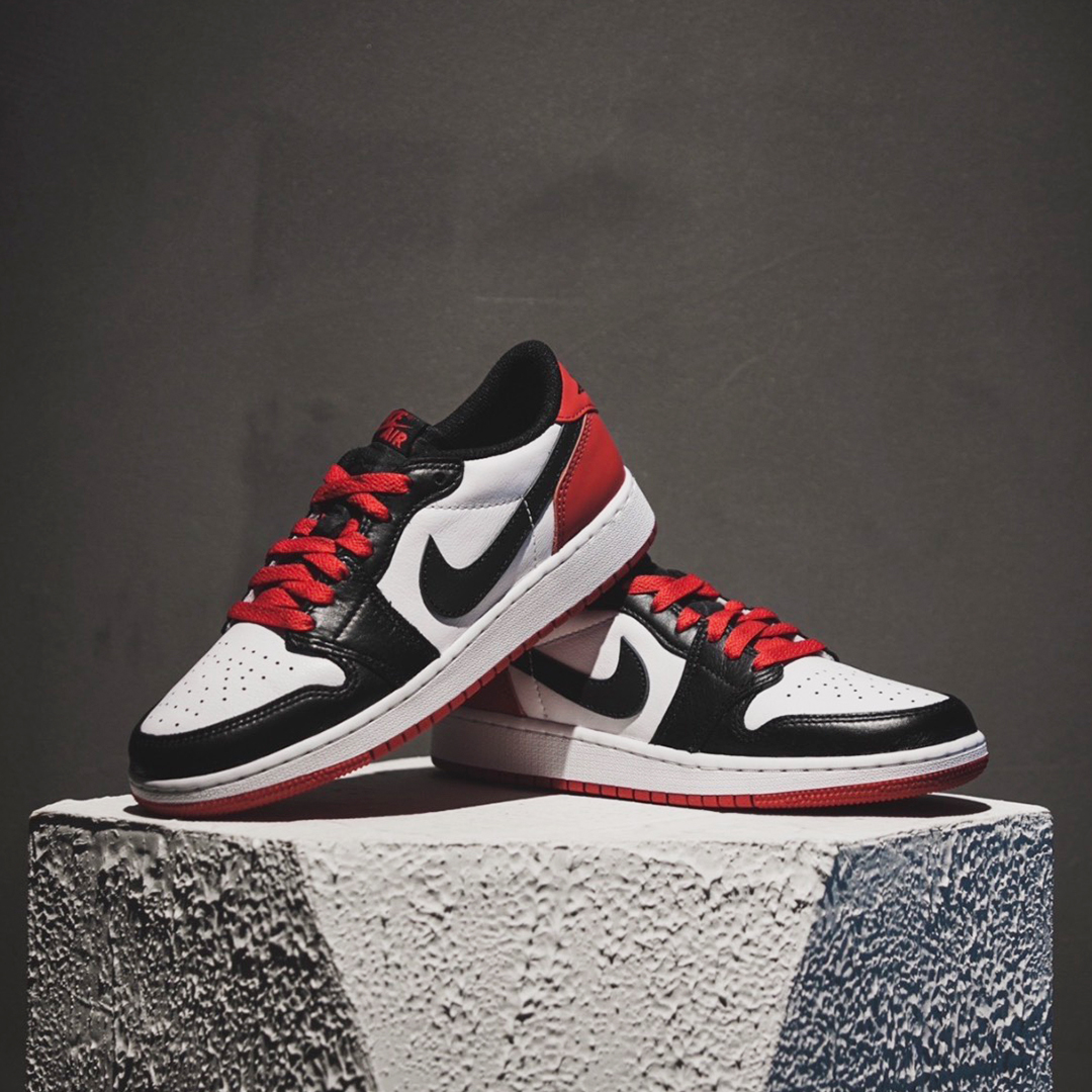 Giay Nike Air Jordan 1 Retro Low OG ‘Black Toe 2023’ CZ0858-106
