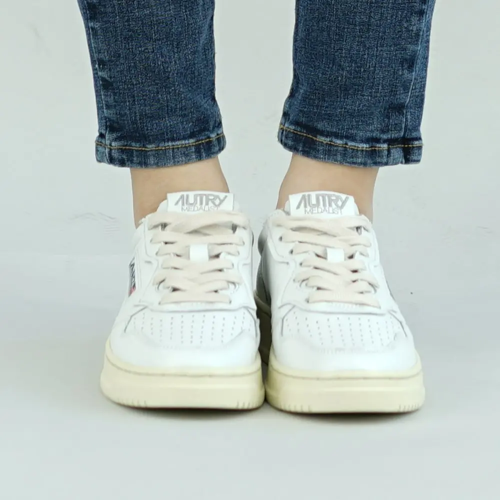 Giay Autry Medalist Low Leather 'White Pink' AULM-LL16