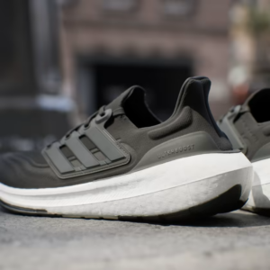 Giay Adidas Ultraboost Light 'Black' GY9351