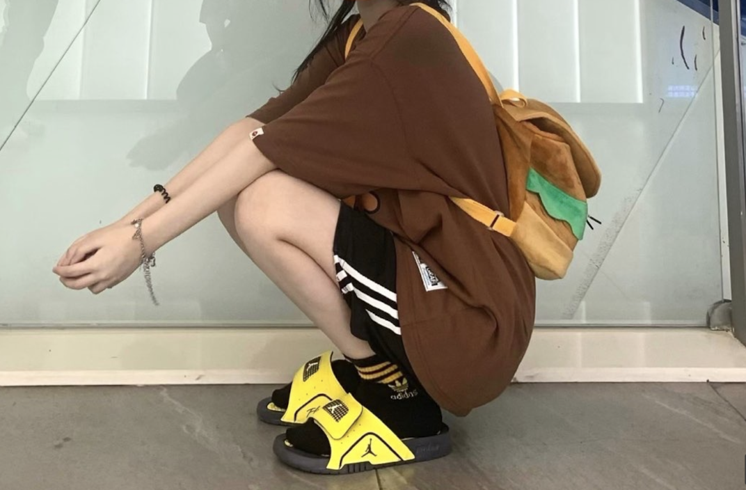 Dep Nike Air Jordan Hydro IV Retro BG 'Lightning' DN4239-701