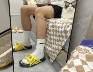 Dep Nike Air Jordan Hydro IV Retro BG 'Lightning' DN4239-701