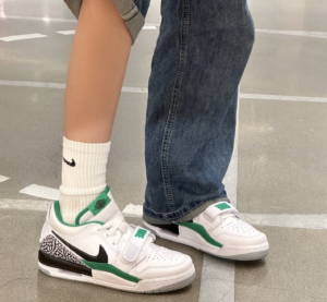 Giay Nike Air Jordan Legacy 312 'Celtics' FN3406-101