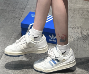 Giay Adidas Forum 84 Low 'White Altered Blue' GW4333