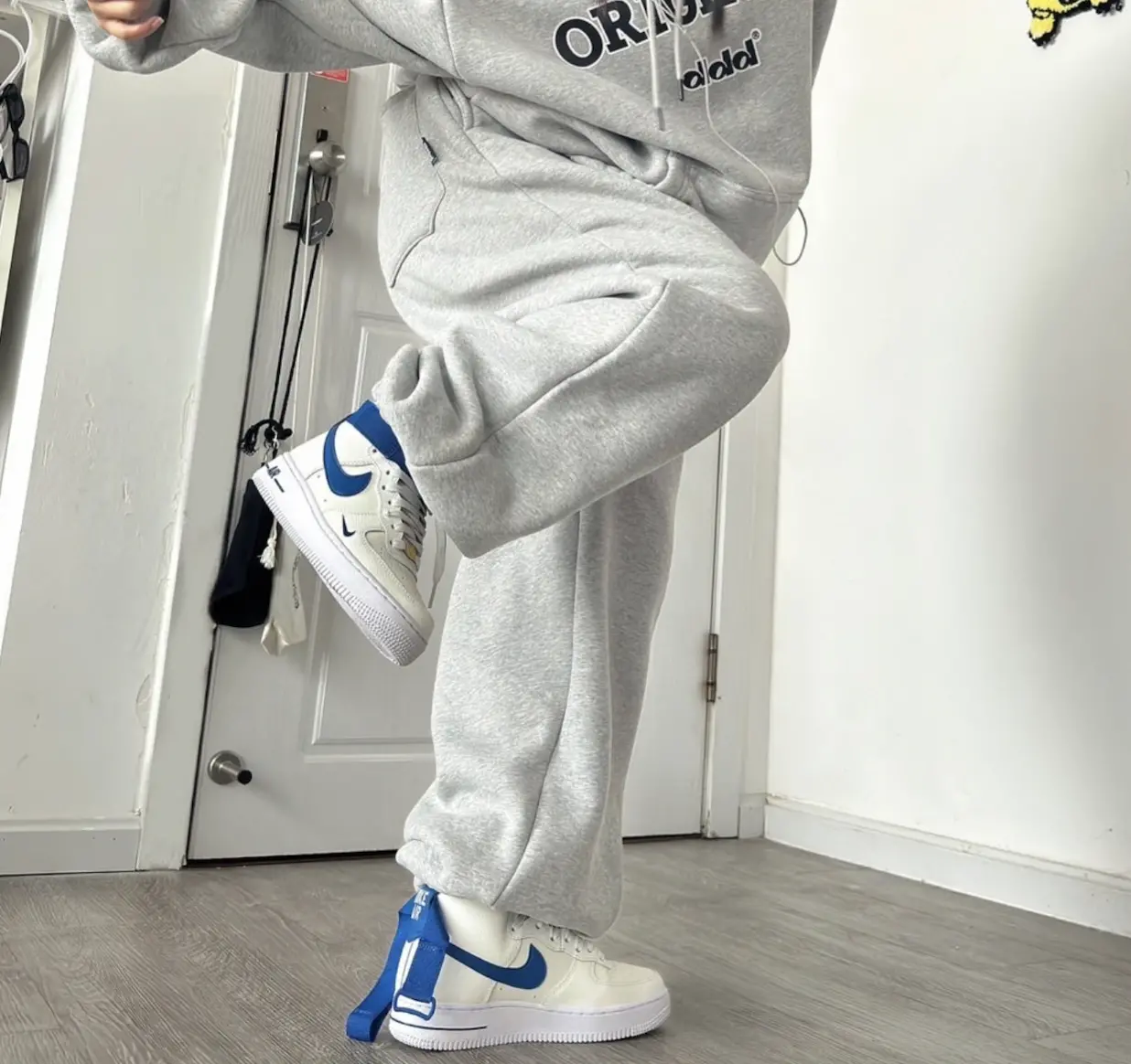 Giay Nike Air Force 1 High SE 'Sail Blue Jay' DQ7584-100
