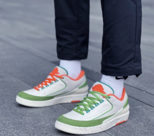 Giay Nike Air Jordan 2 x Titan Retro 'White Green' DV6206-183