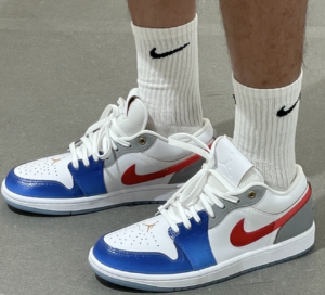 Giay Nike Air Jordan 1 Low SE 'Philippines' FN8901-164