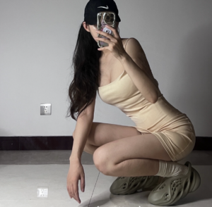 Giay Adidas Yeezy Foam RNR 'Stone Salt' GV6840