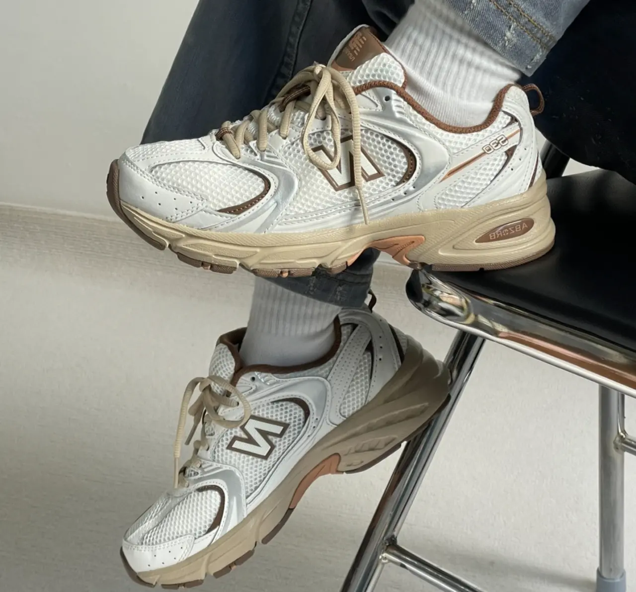 Giay New Balance x Niko And 'White Brown' MR530NI