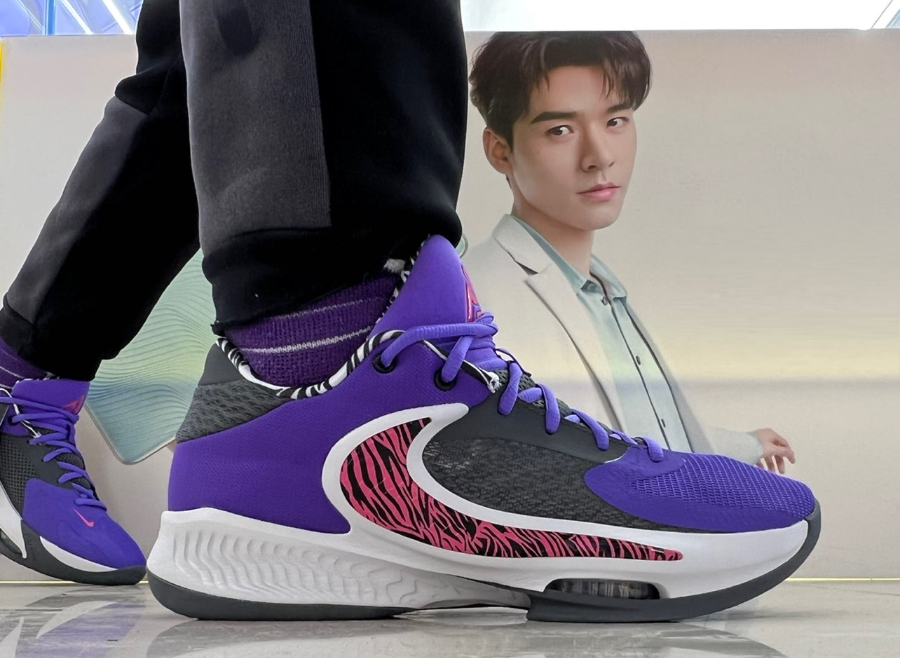 Giay Nike Zoom Freak 4 NRG 'Bahamas' DO9680-500