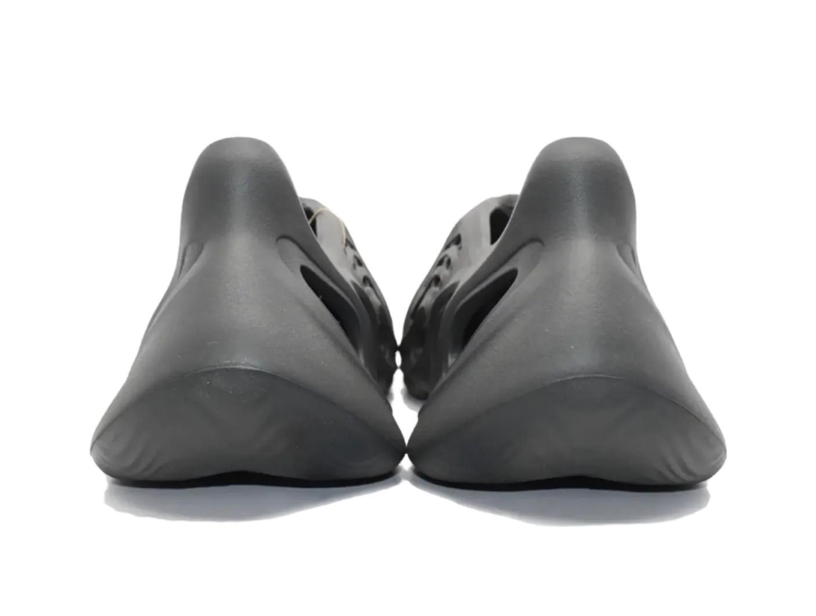 Dep Adidas Yeezy Foam Runner ‘Carbon’ IG5349