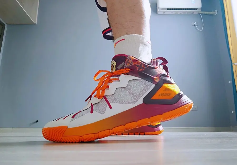 Giay Adidas D Rose Son Of Chi 'White Bold Orange' GV8717