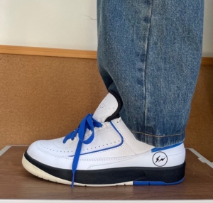 Giay Nike Air Jordan 2 Retro Low 'Varsity Royal' DX4401-104