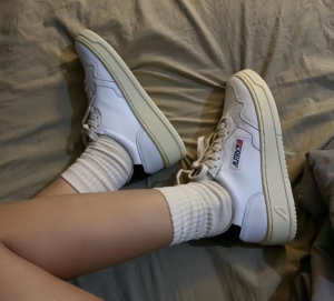 Giay Autry Medalist Low Leather 'White Black' AULW-LL22