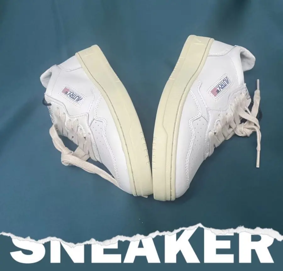 Giay Autry Medalist Low Leather 'White Blue' AULW-LL12
