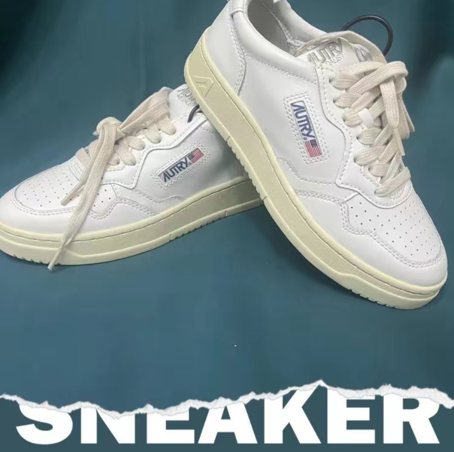 Giay Autry Medalist Low Leather 'White Blue' AULW-LL12