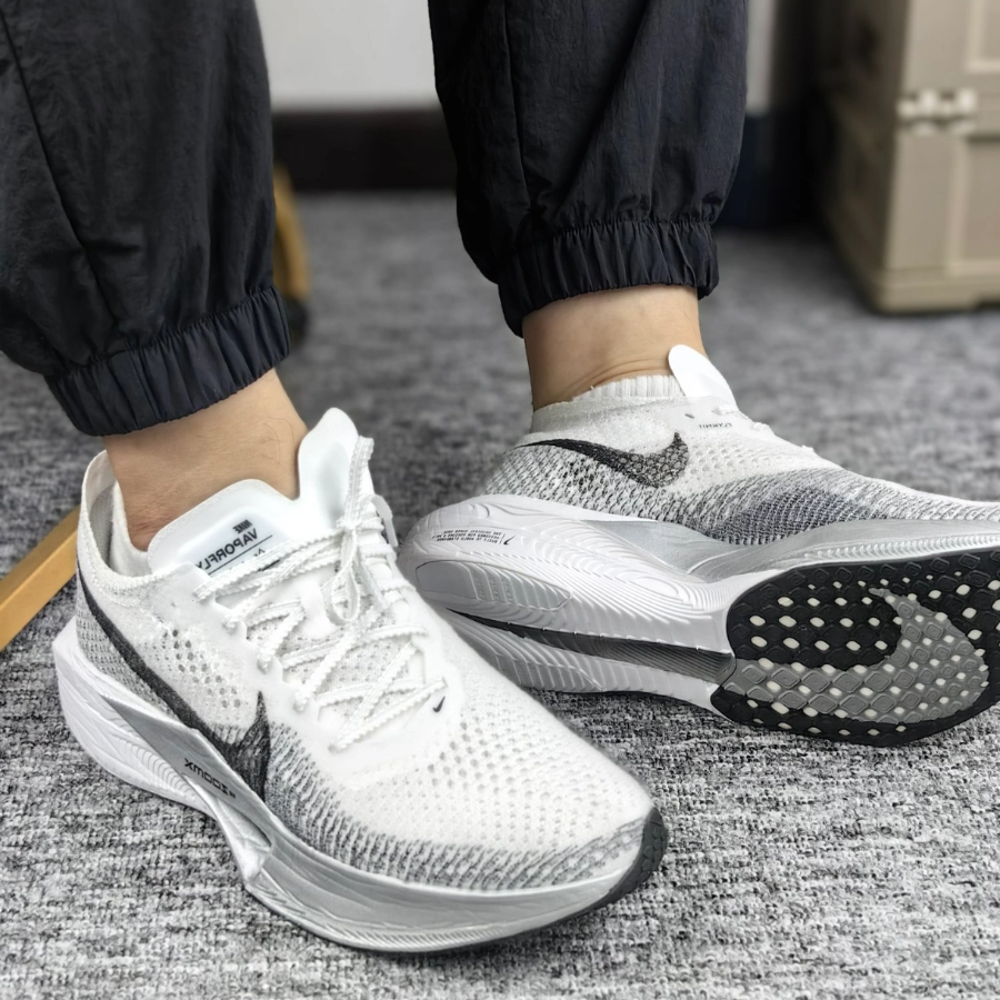 Giay Nike ZoomX Vaporfly 3 'White Particle Grey' DV4129-100