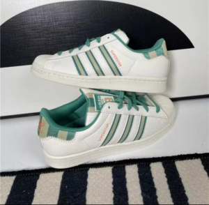 Giay Adidas Super Star 'Green Beige' IE2931