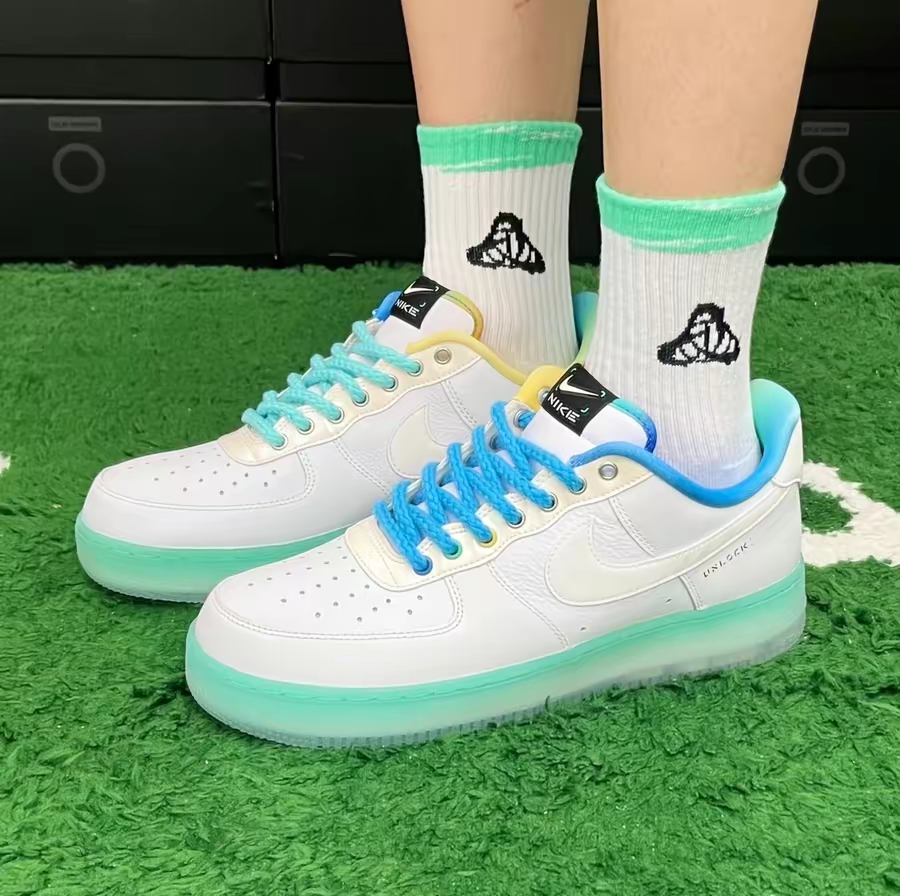 Giay Nike Air Force 1 '07 Premium 'Unlock Your Space' FJ7066-114