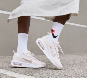 Giay Nike Air Max INTRLK Lite 'Shimmer' DZ7288-600