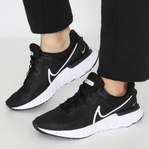 Giay Nike React Miler 3 'Black White' DD0490-001