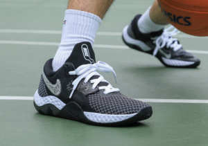 Giay Nike Renew Elevate 2 'Black White' CW3406-004